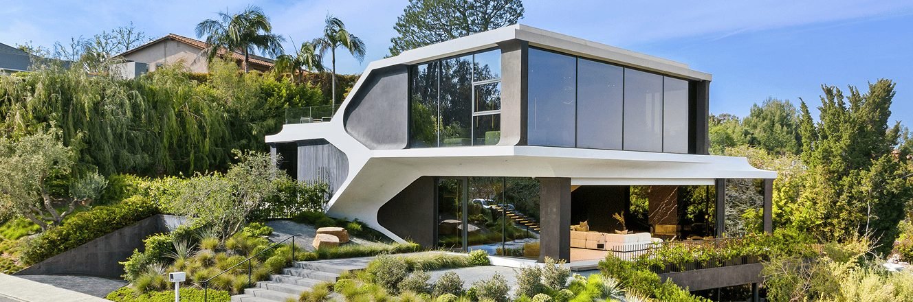 exterior-shot-of-a-modern-house-in-los-angeles-2025-02-11-19-40-58-utc
